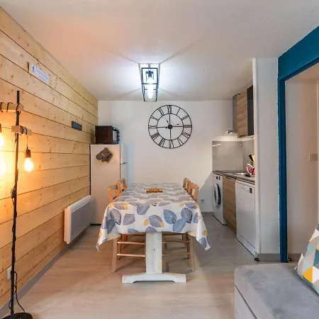 Apartmán T2 Cabine, Terrasse, Piscine, Parking, Proche Commodites Et Ski, - Fr-1-402-131